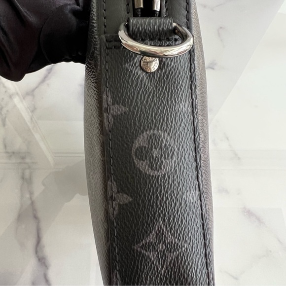 Authentic Louis Vuitton Eclipse reverse Monogram pouchette trio - Picture 8 of 15